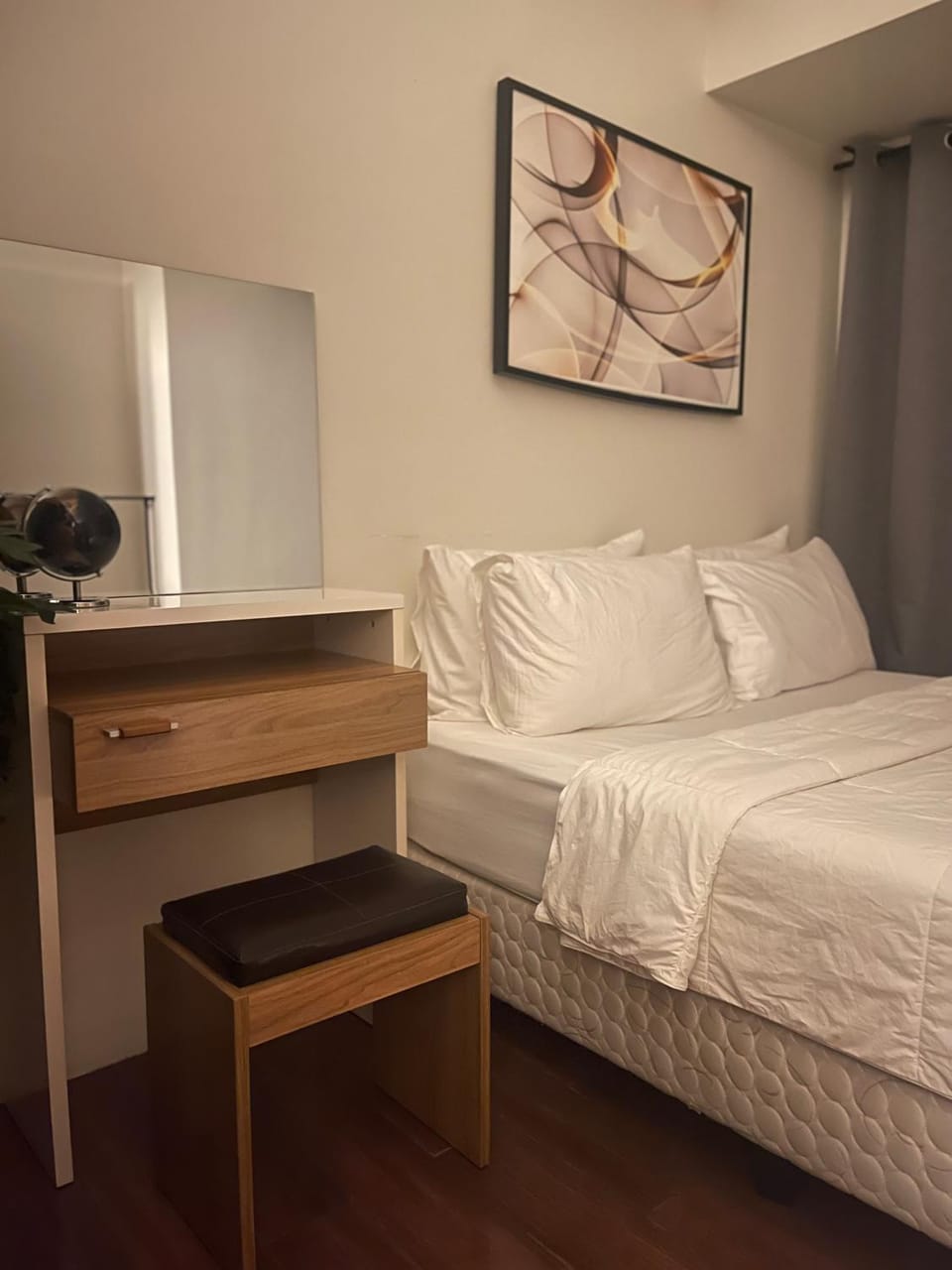 Destina at Air Residences Makati MetroManila, Netflix Apartment hotel in Makati