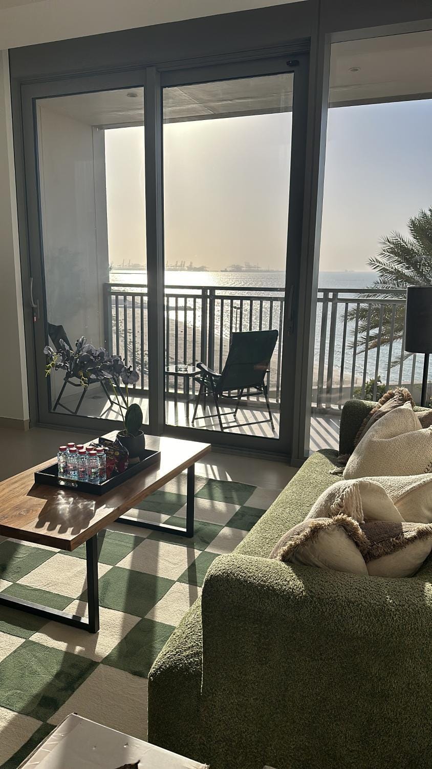Sea View Luxury 5242 Marina JBR Beach 5mins Apartment in Dubai