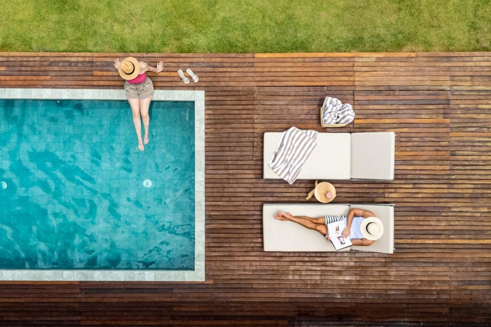 Hot Tub, Swimming pool