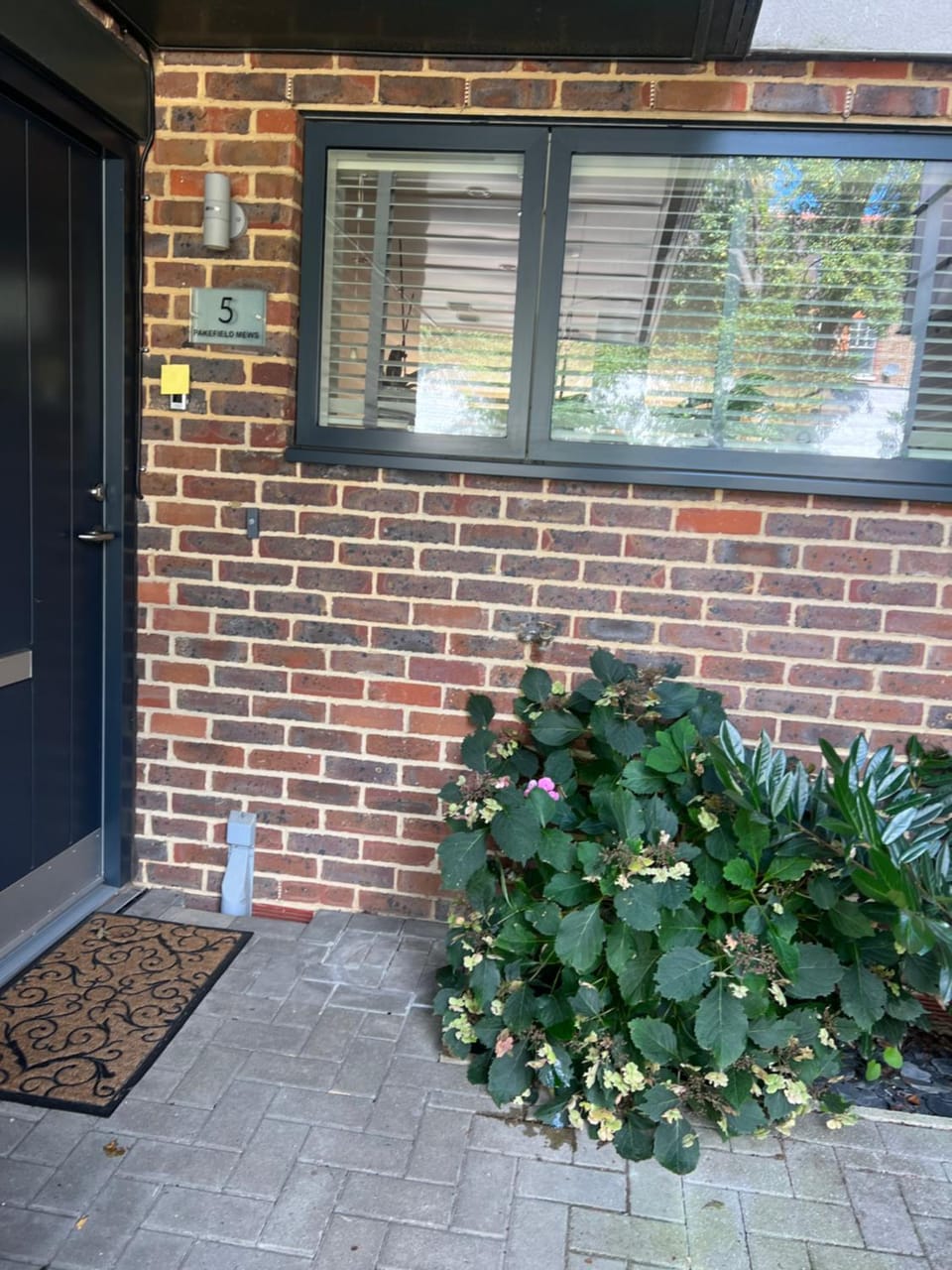 Property building, Facade/entrance