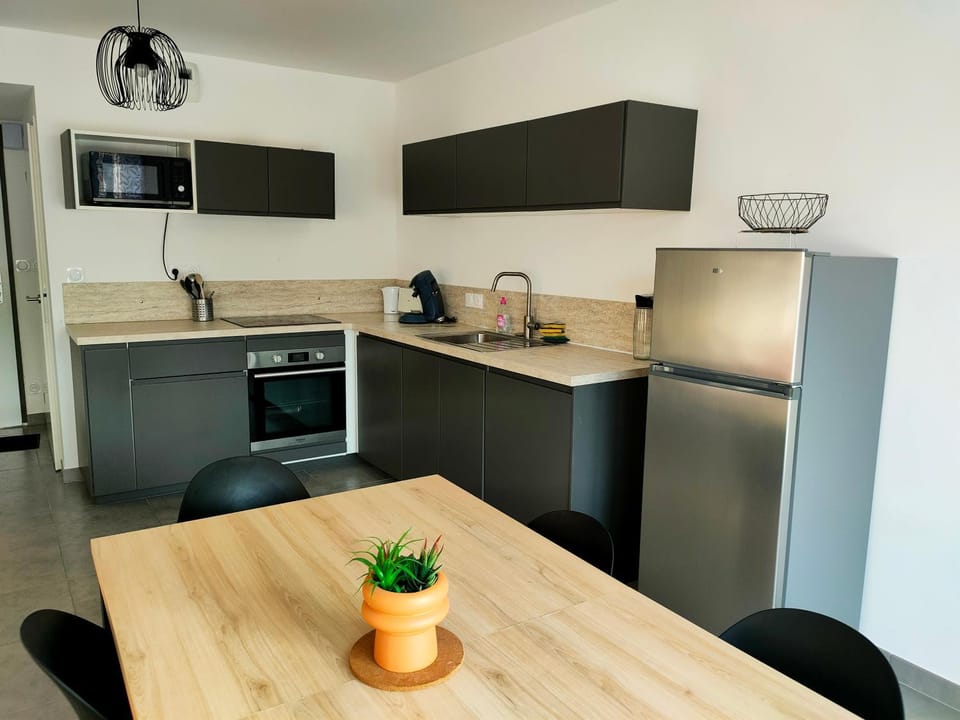 Appartement à 50 m de la mer, idéal famille Apartment in France