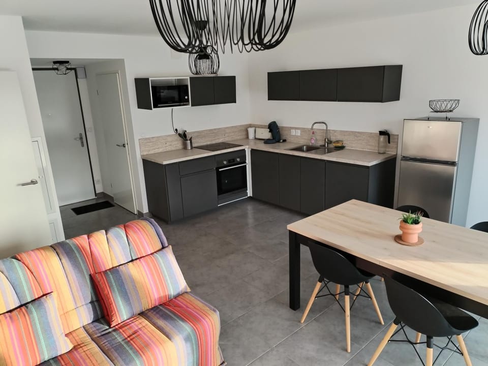 Appartement à 50 m de la mer, idéal famille Apartment in France