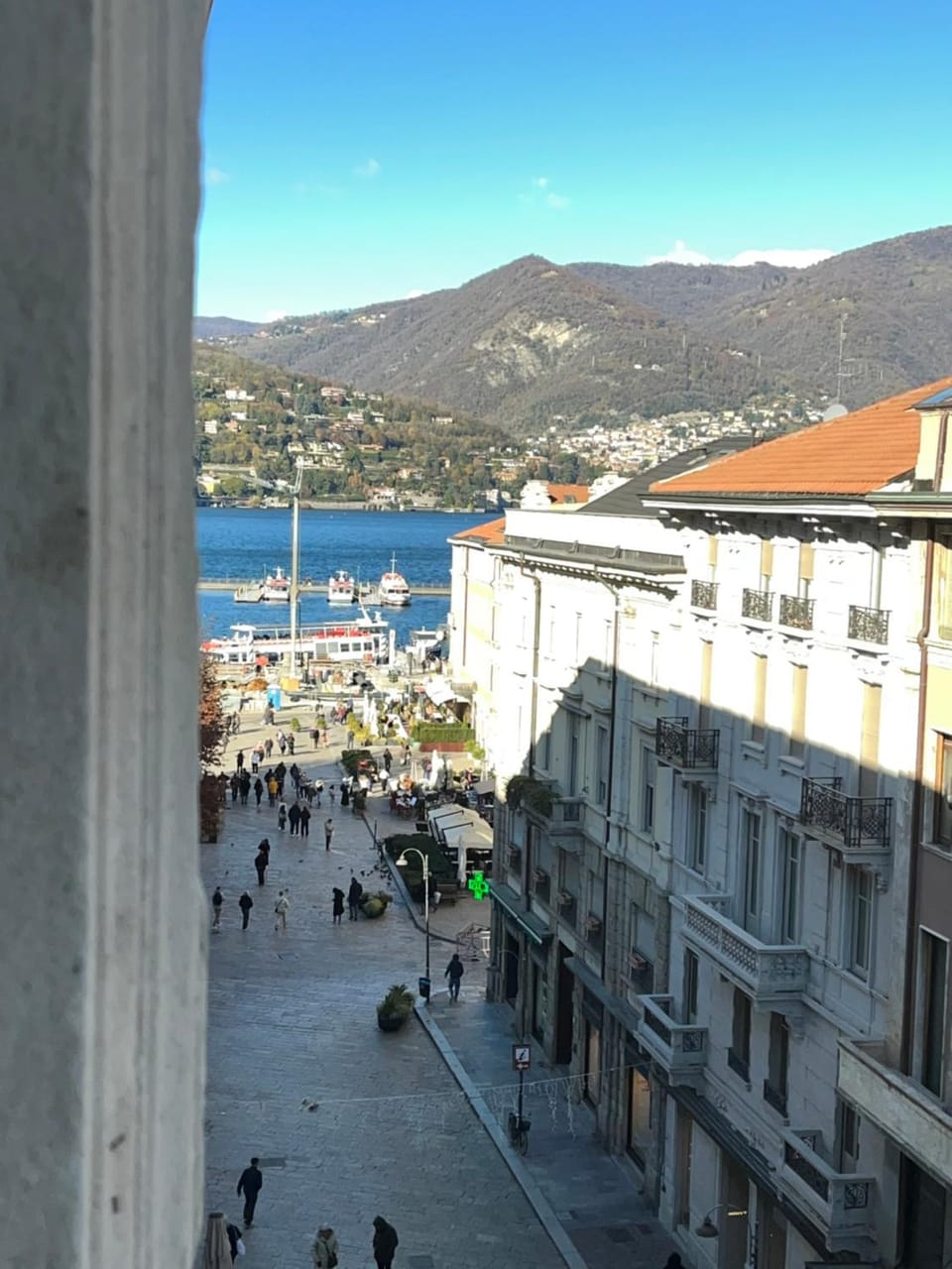 Nearby landmark, Natural landscape, Lake view, Street view