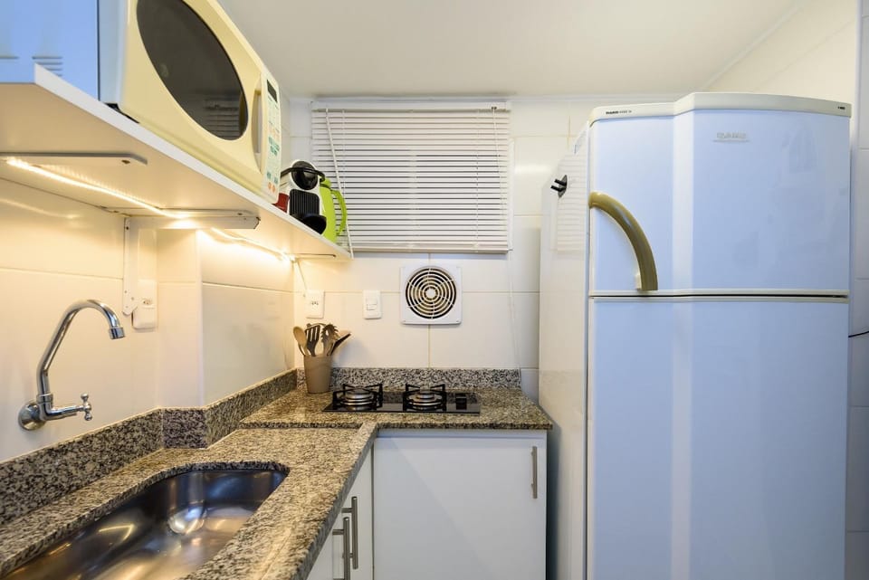 Decorated studio 180m from the beach | FM 219/1205 Apartment in Rio de Janeiro