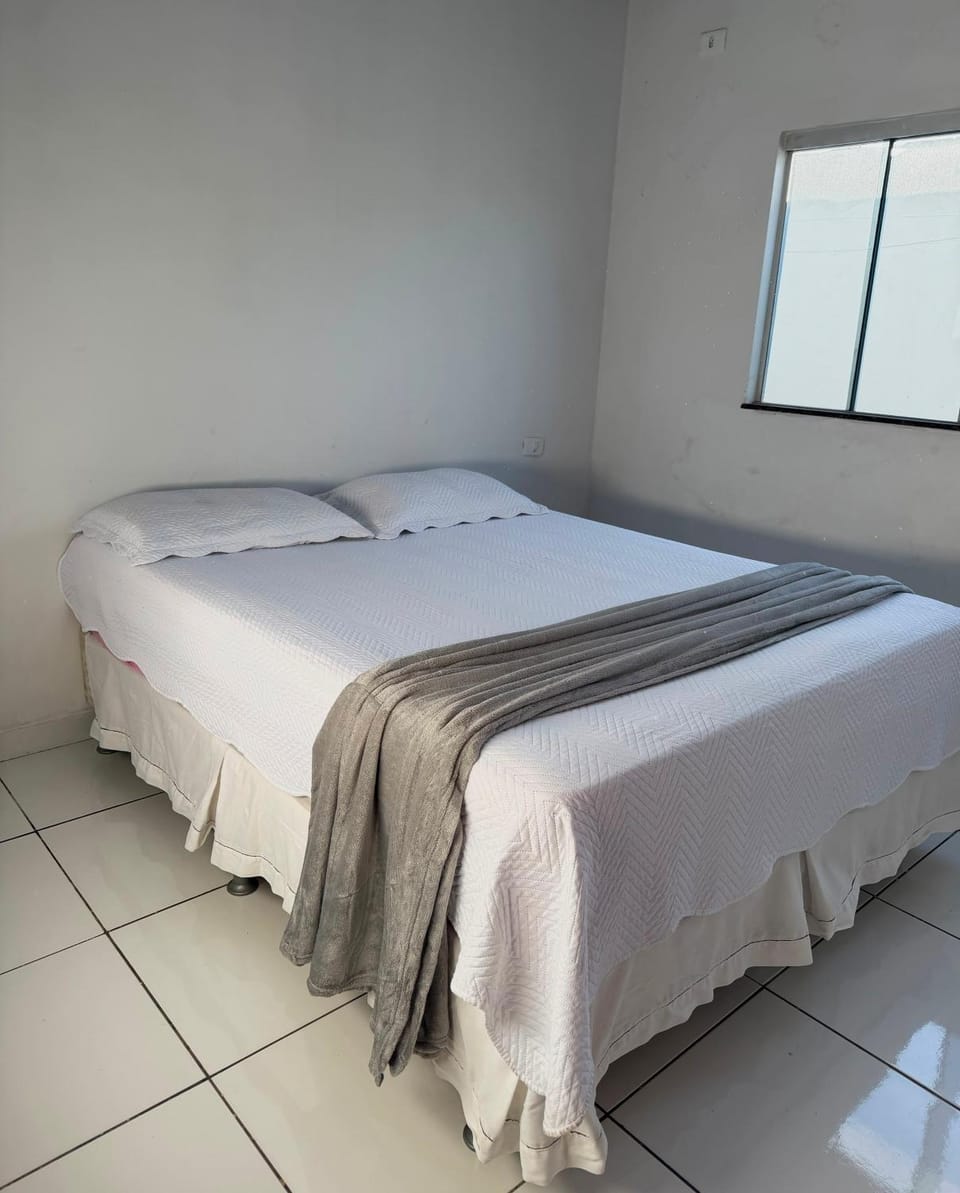 Casa com dois quartos e piscina em mineiros House in State of Mato Grosso do Sul, Brazil