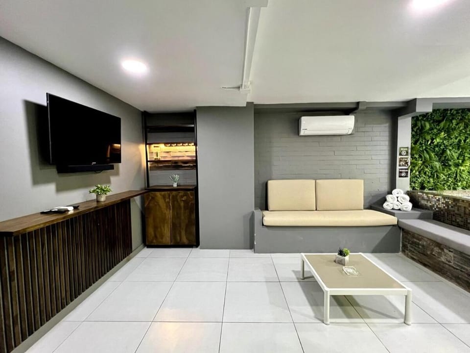 FUOCO - NOWA Apt with Bar, Indoor Heated Pool, by Lleras Park Apartment in Medellin