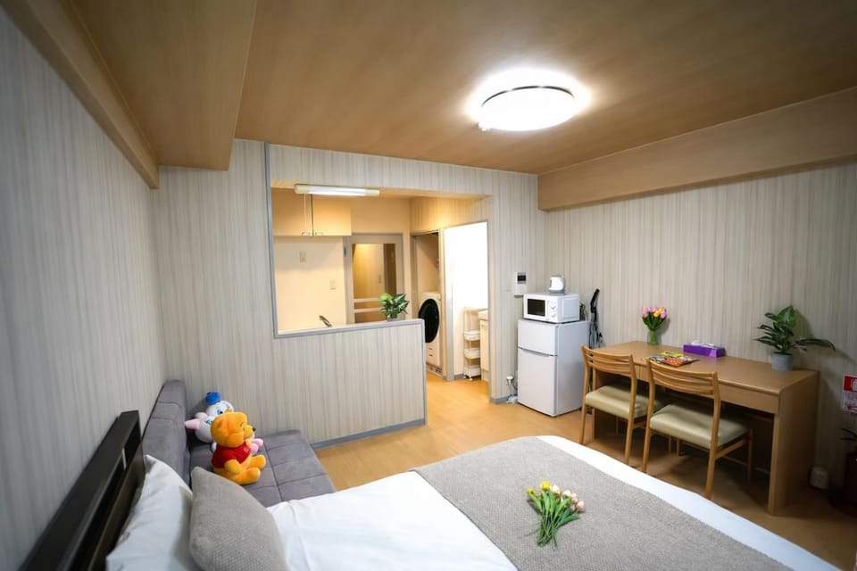 Bed, Coffee/tea facilities, Photo of the whole room, Dining area, Bedroom