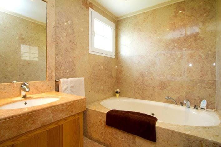 Bathroom, Bath