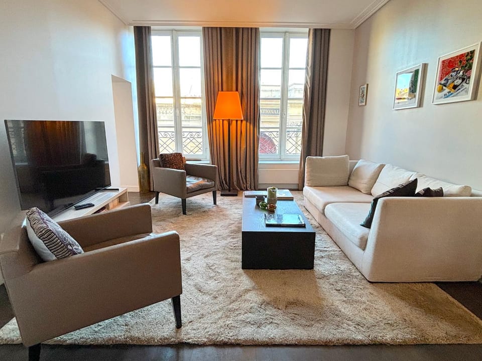 Communal lounge/ TV room, TV and multimedia, Living room