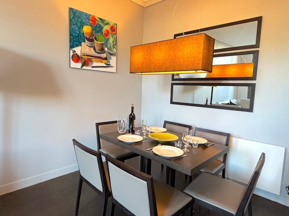 Food and drinks, Dining area