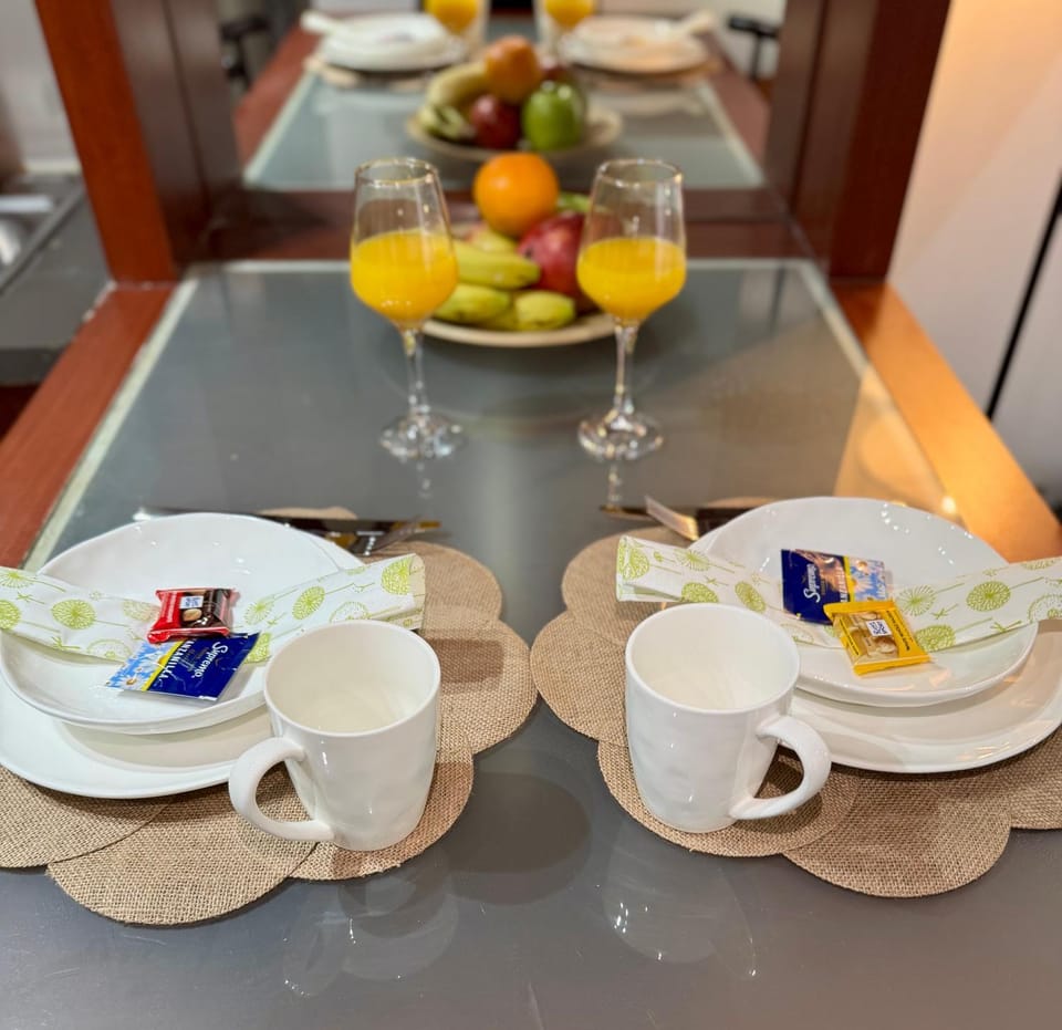 Food and drinks, Food, Breakfast, Drinks