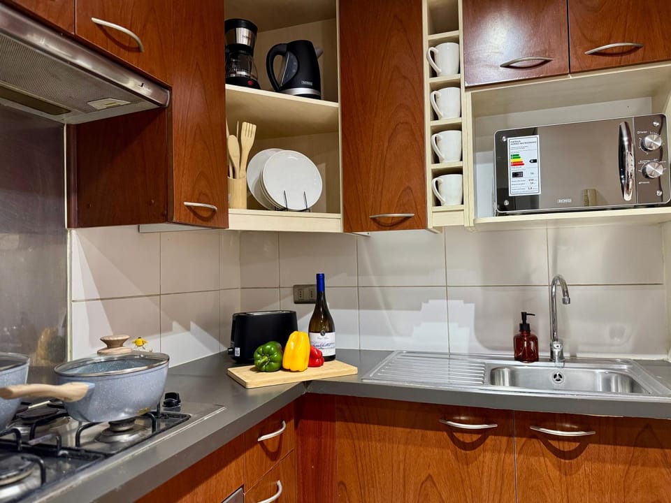 Kitchen or kitchenette, pet friendly, stove