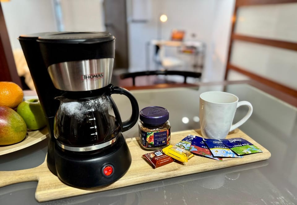 Coffee/tea facilities, Kitchen or kitchenette, Food and drinks, Breakfast