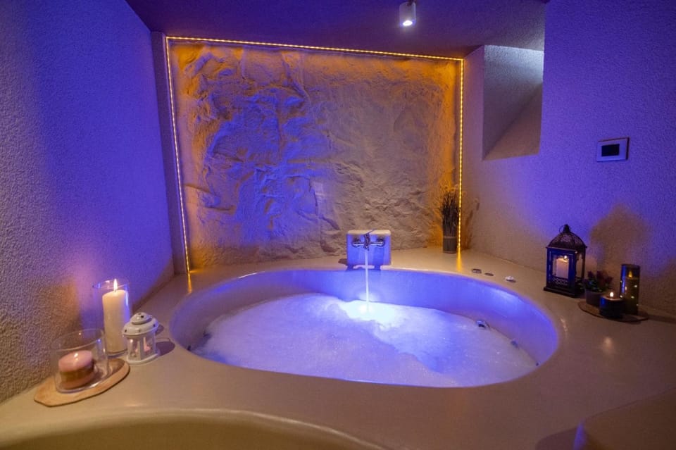 Orama Suite & Spa Villa in Europe
