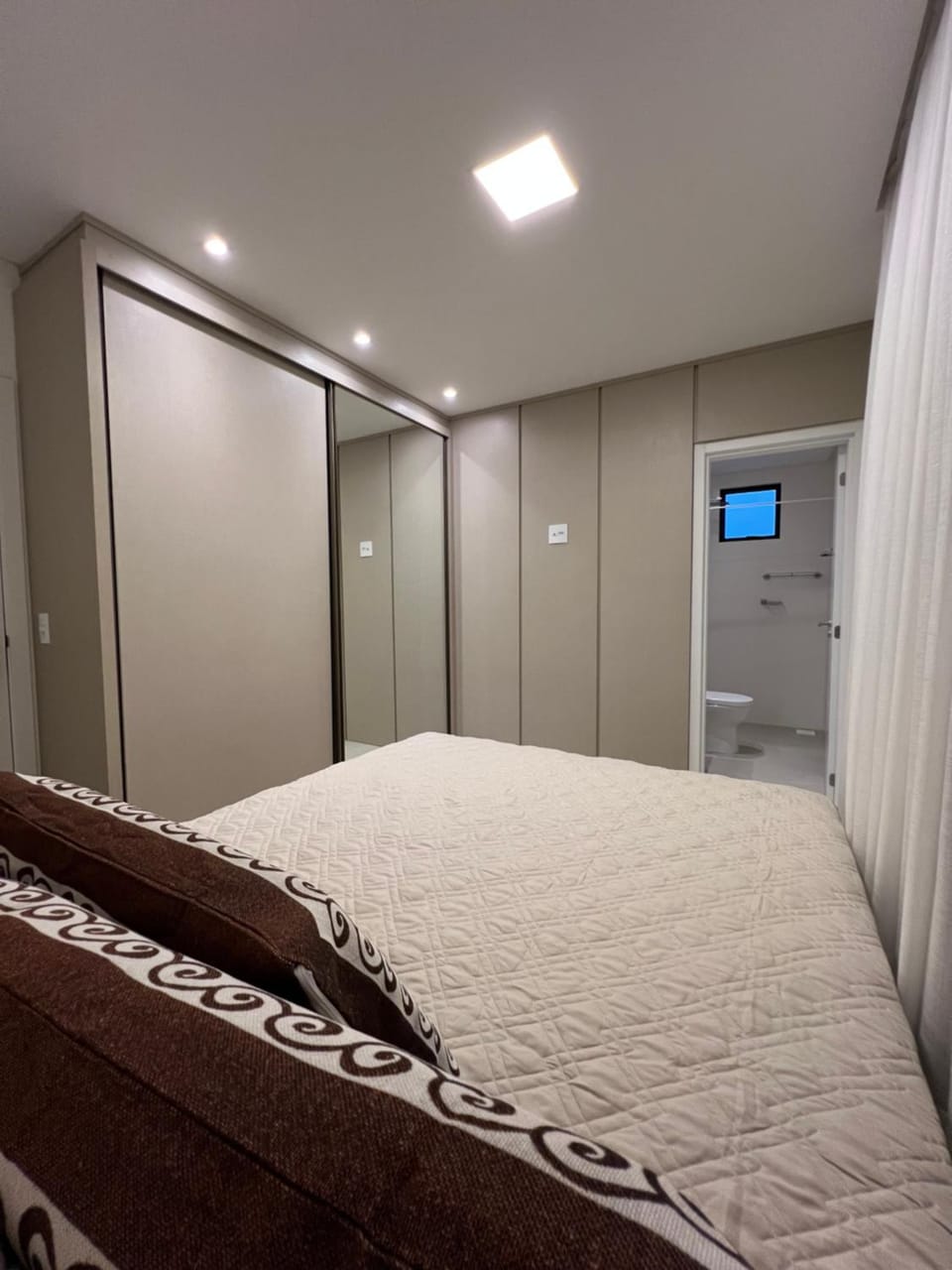 Apartamento de luxo novíssimo em meia praia itapema Apartment in Porto Belo