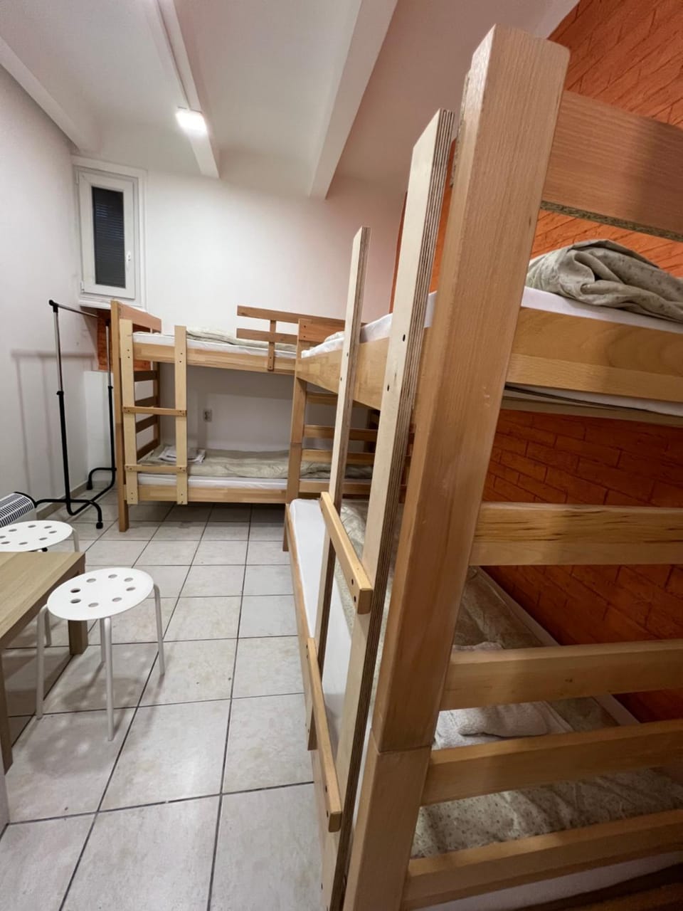 Bed and Shower Alone Apartment in Belgrade