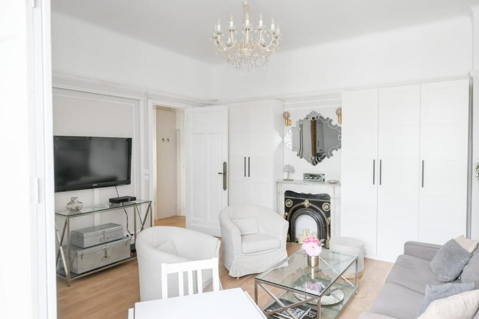 Chic apartment on the Champs-Élysées with AC Apartment in Paris