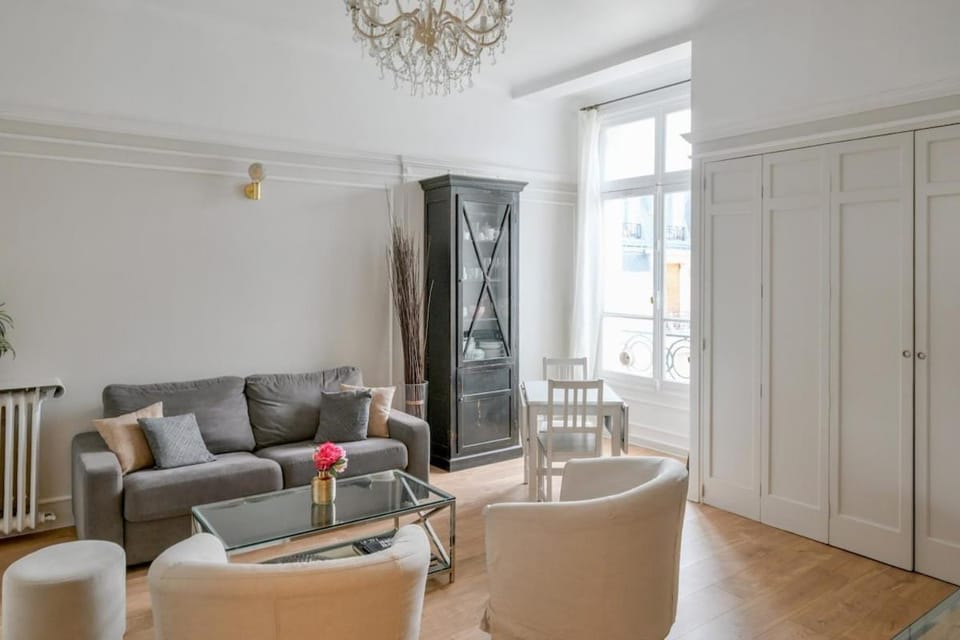 Chic apartment on the Champs-Élysées with AC Apartment in Paris
