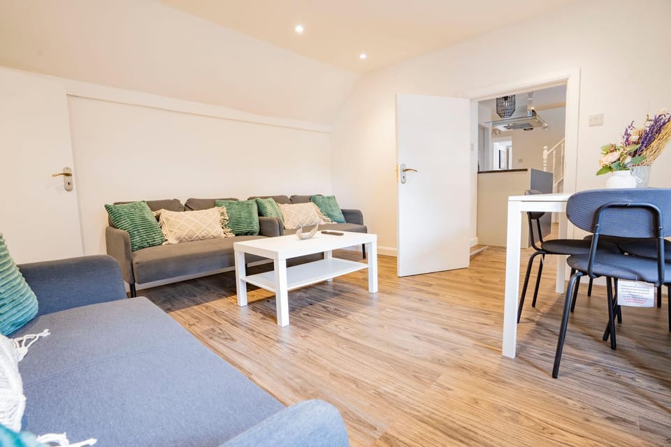 Uxbridge Home 1 bed flat Apartment in Uxbridge