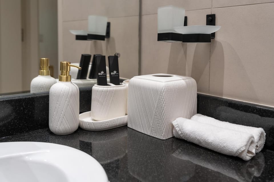 Bathroom, towels