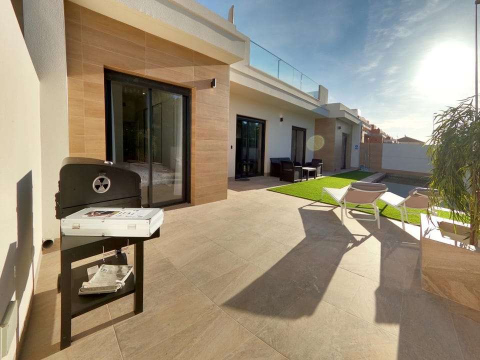 Patio, Balcony/Terrace