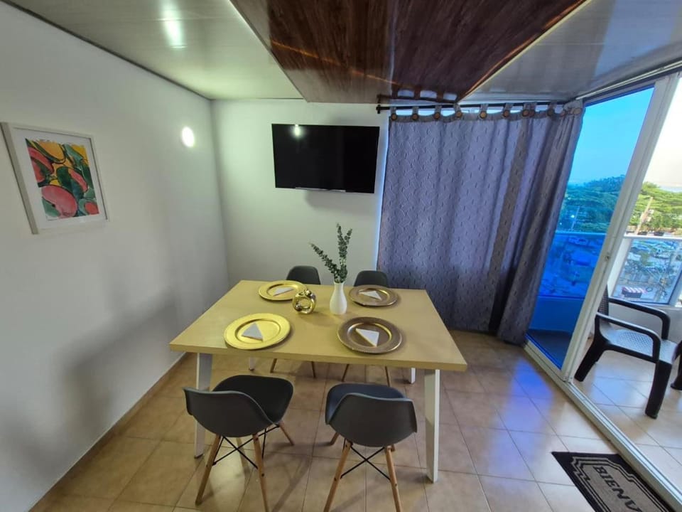Communal lounge/ TV room, Dining area