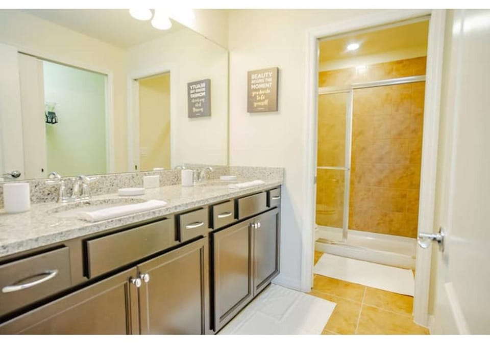 Fabulous 5BR Villa Marvel Private Pool - Solterra Retreat House in Polk County