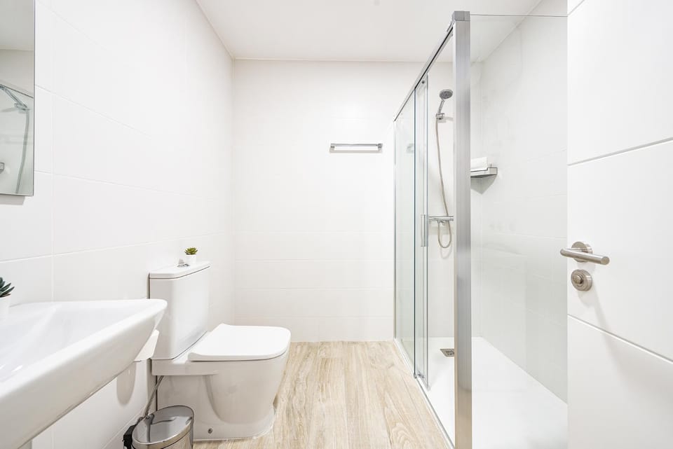Shower, Toilet, Bathroom
