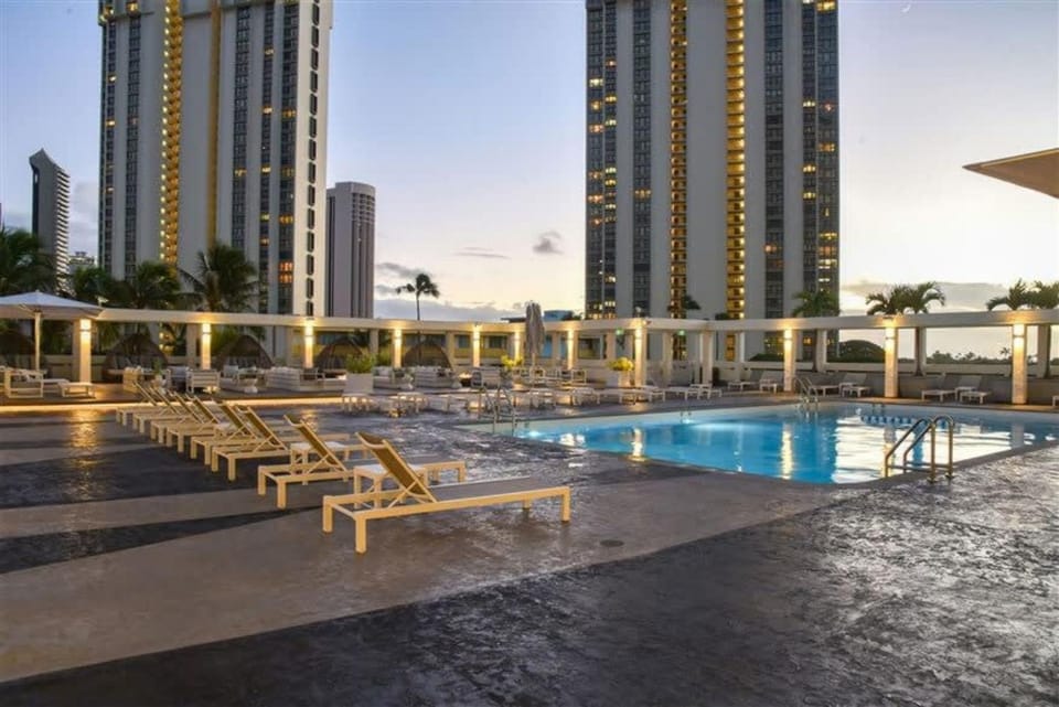 Swimming pool, sunbed