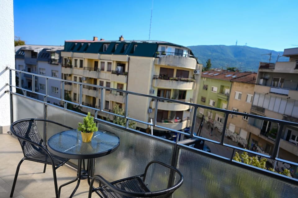 Nearby landmark, Day, Bird's eye view, View (from property/room), Balcony/Terrace, Seating area, City view, Landmark view, Mountain view, Street view, Sunrise, Sunset, Quiet street view