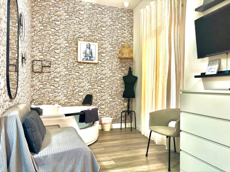 Living room, Bedroom
