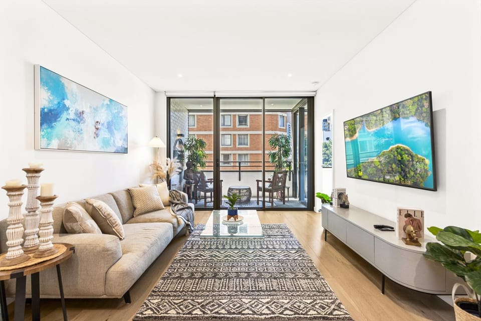 Urban Bliss 2BR Abode - Luxury丨Comfort丨Parking Apartment in Surry Hills