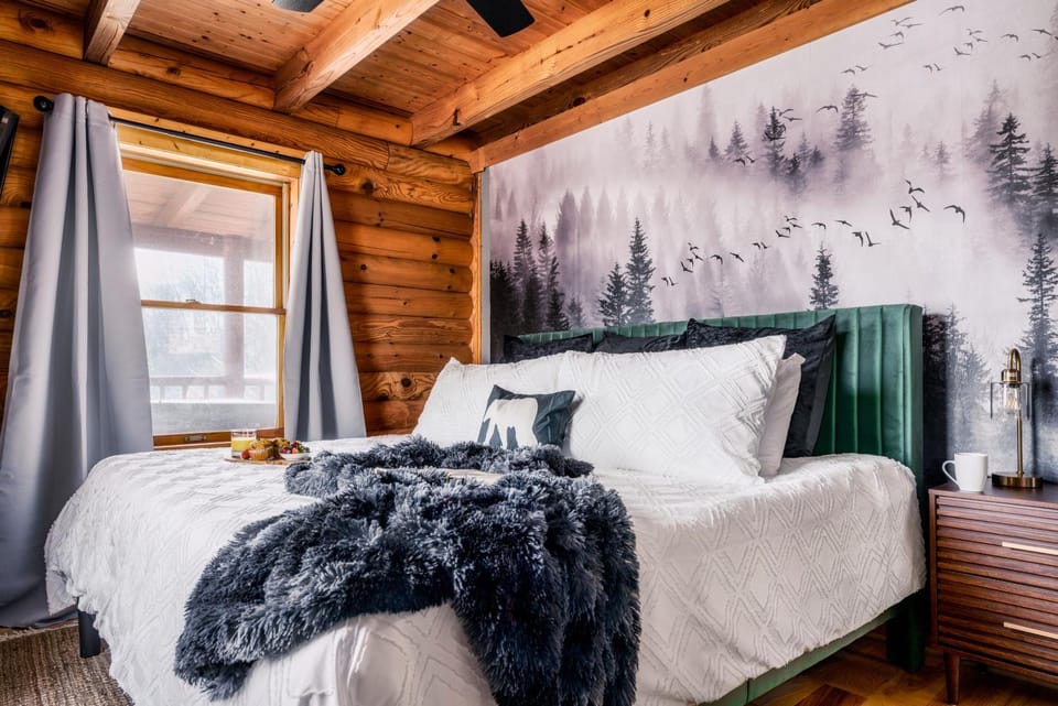 Bed, Bedroom