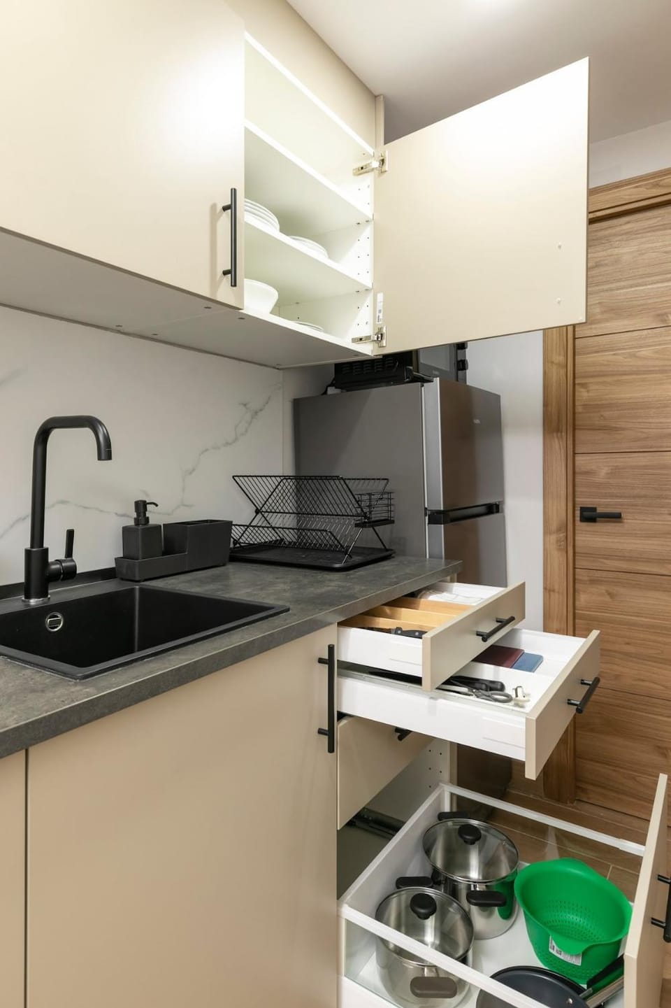 New and spacious loft area Numancia Apartment in Madrid