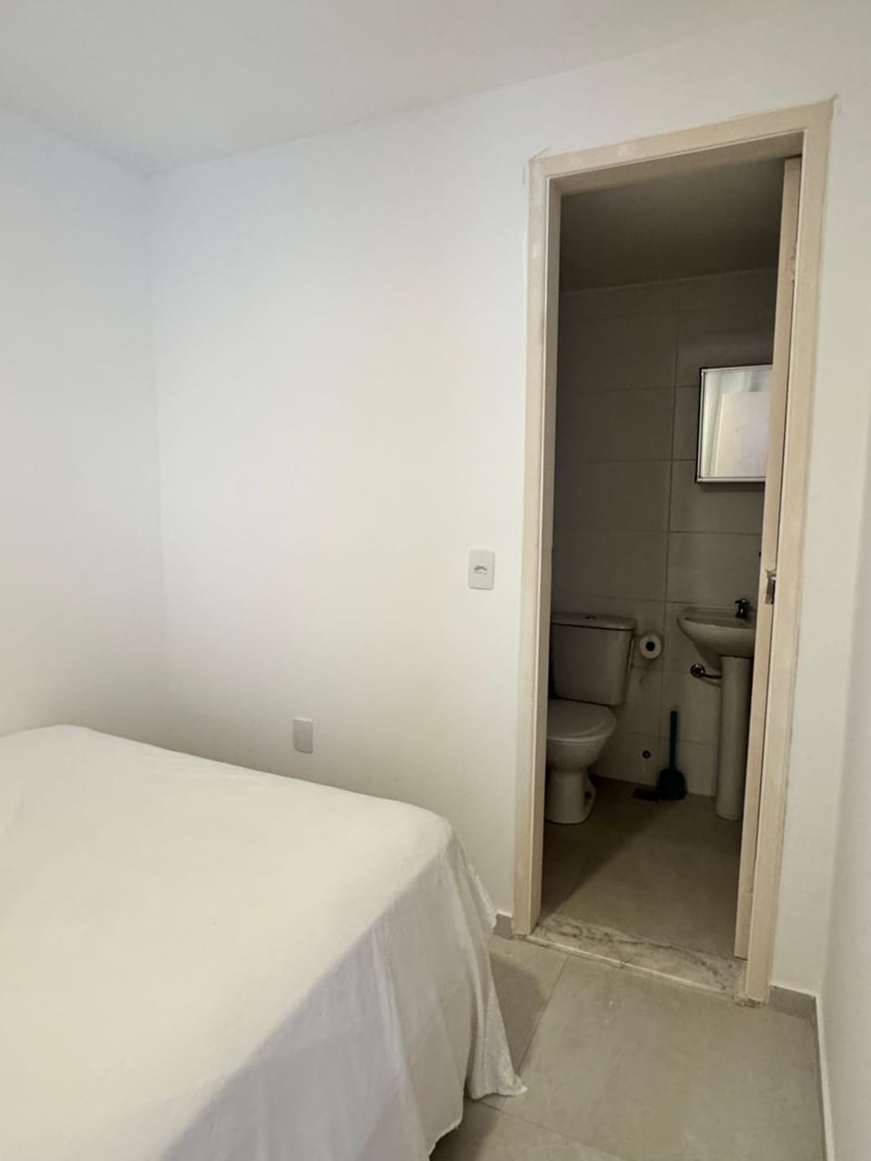 Suíte Térrea na Barra da Tijuca próxima à praia Apartment in Rio de Janeiro