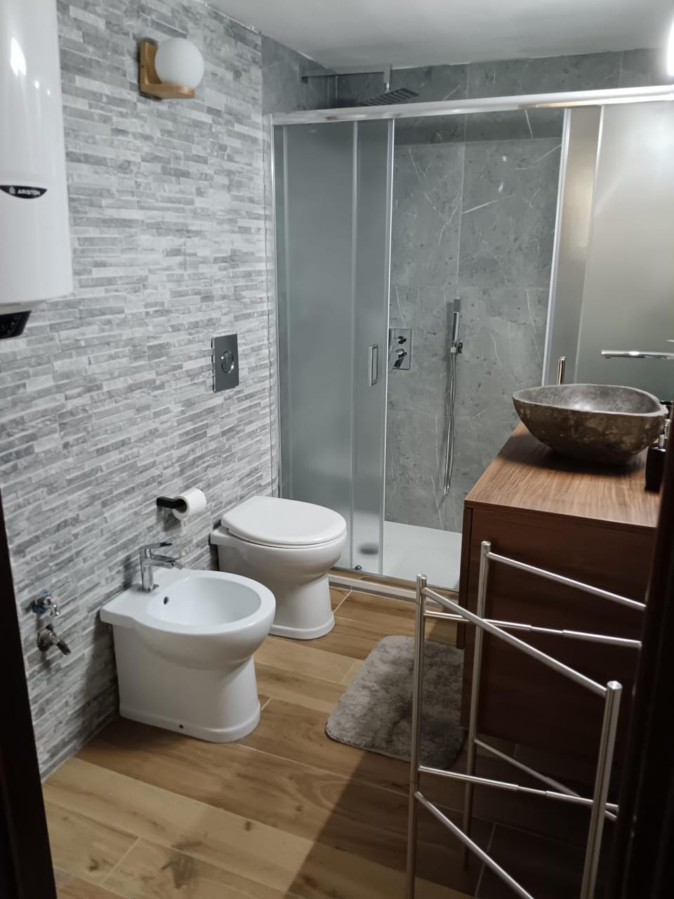 Shower, Toilet, bidet, towels