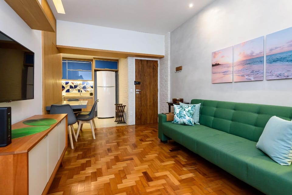 3BDRs w/ Garage 250m from the Beach | RP 14/504 Apartment in Rio de Janeiro