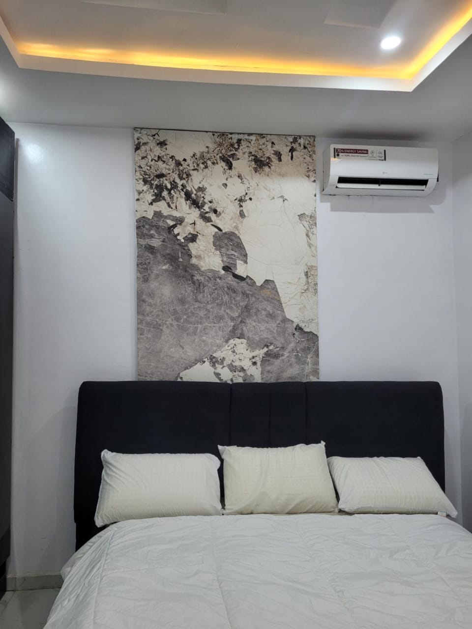 Bed, Bedroom, air conditioner