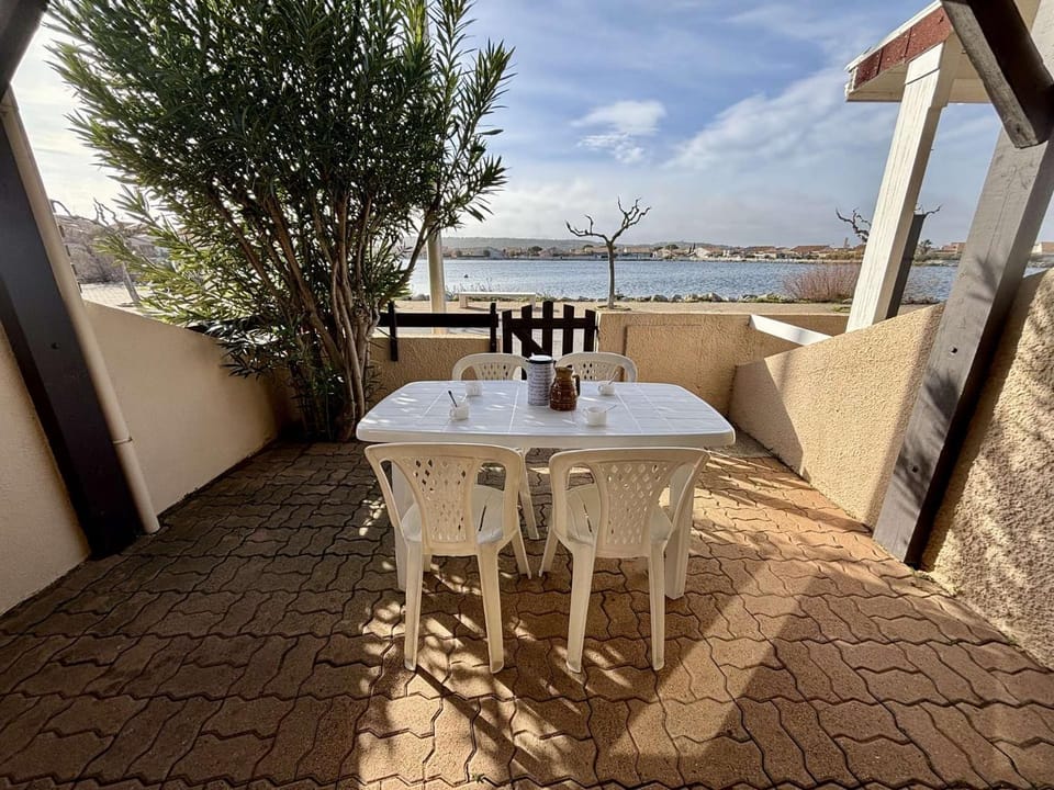 Patio, Natural landscape, Balcony/Terrace, Lake view