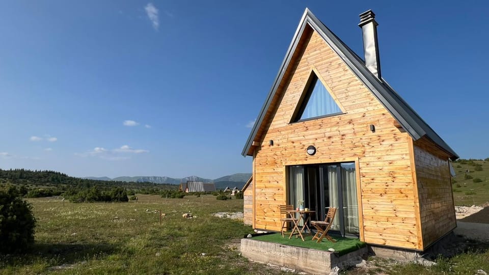 Property building, Natural landscape, Landmark view