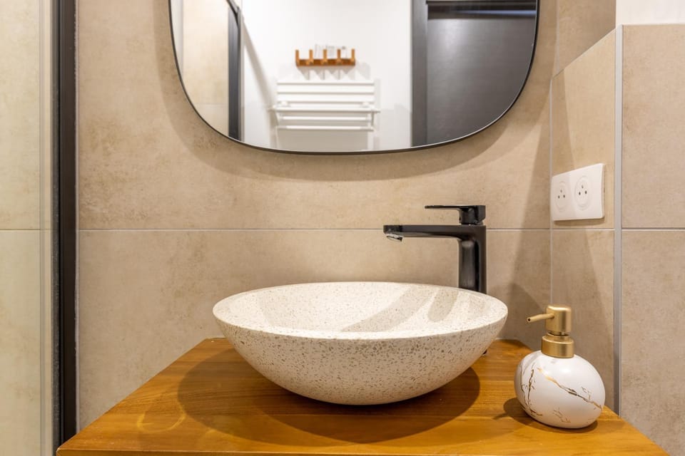 Le Chêne Doré Appartement cosy Jacuzzi Privé accès à pieds centre touristique Apartment in Rhineland-Palatinate