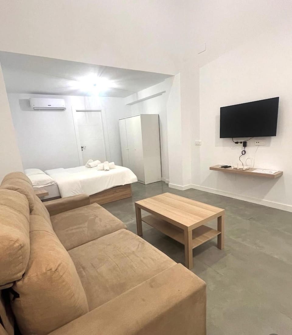 ZONA LUXURY 1 a 5 min de la ESTACIÓN DE BUS Y TREN MARÍA ZAMBRANO Apartment in Malaga