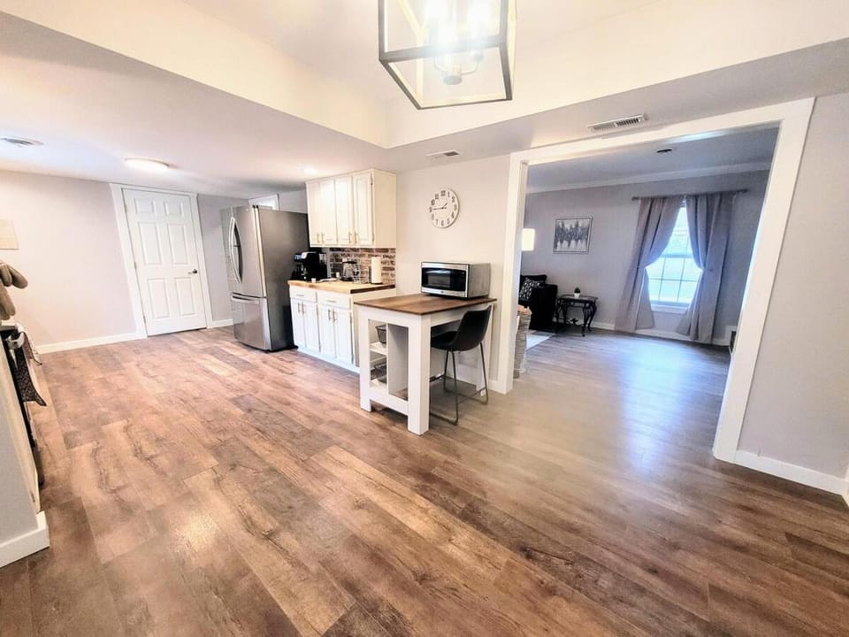 Kitchen or kitchenette, oven, stove