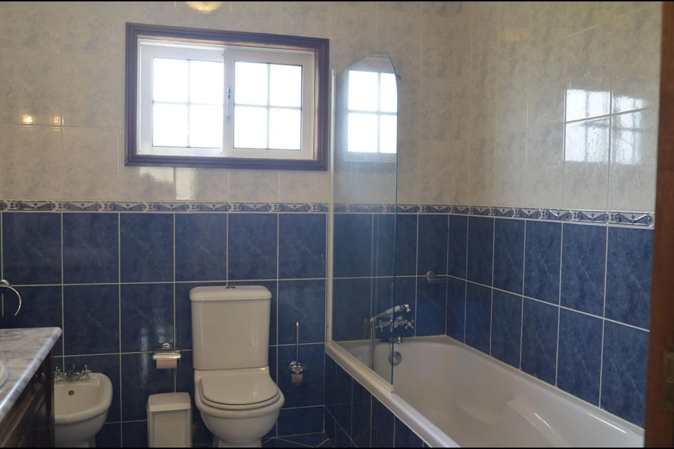 Shower, Toilet, Bathroom, Bath