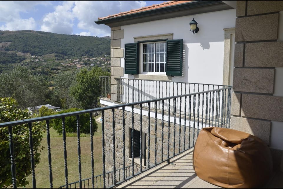 Property building, Patio, Natural landscape, View (from property/room), Balcony/Terrace, Mountain view