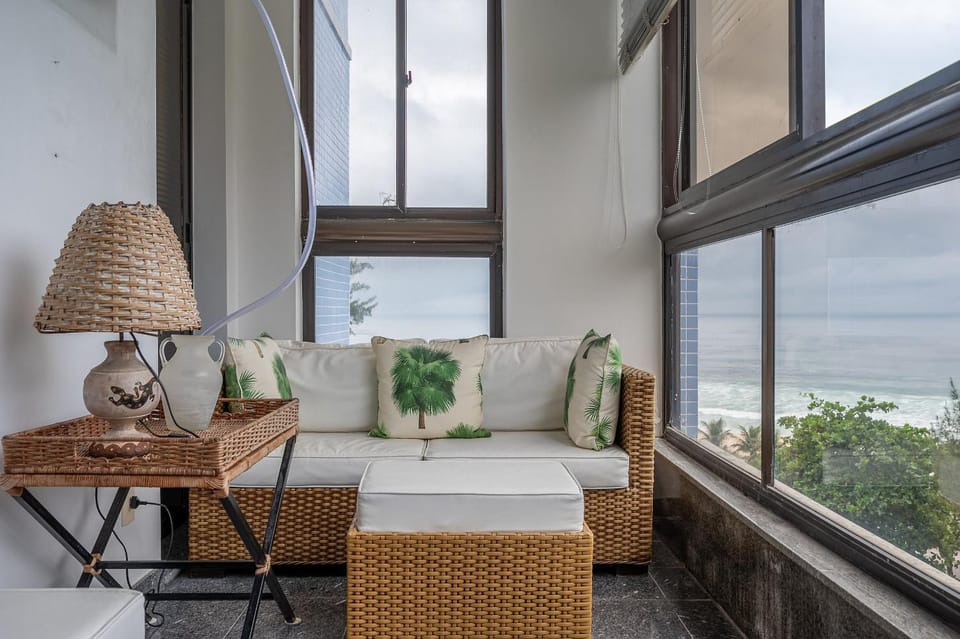 Natural landscape, View (from property/room), Balcony/Terrace, Seating area, Sea view