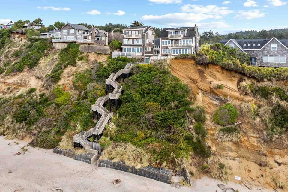 Puffin Place House in Lincoln City