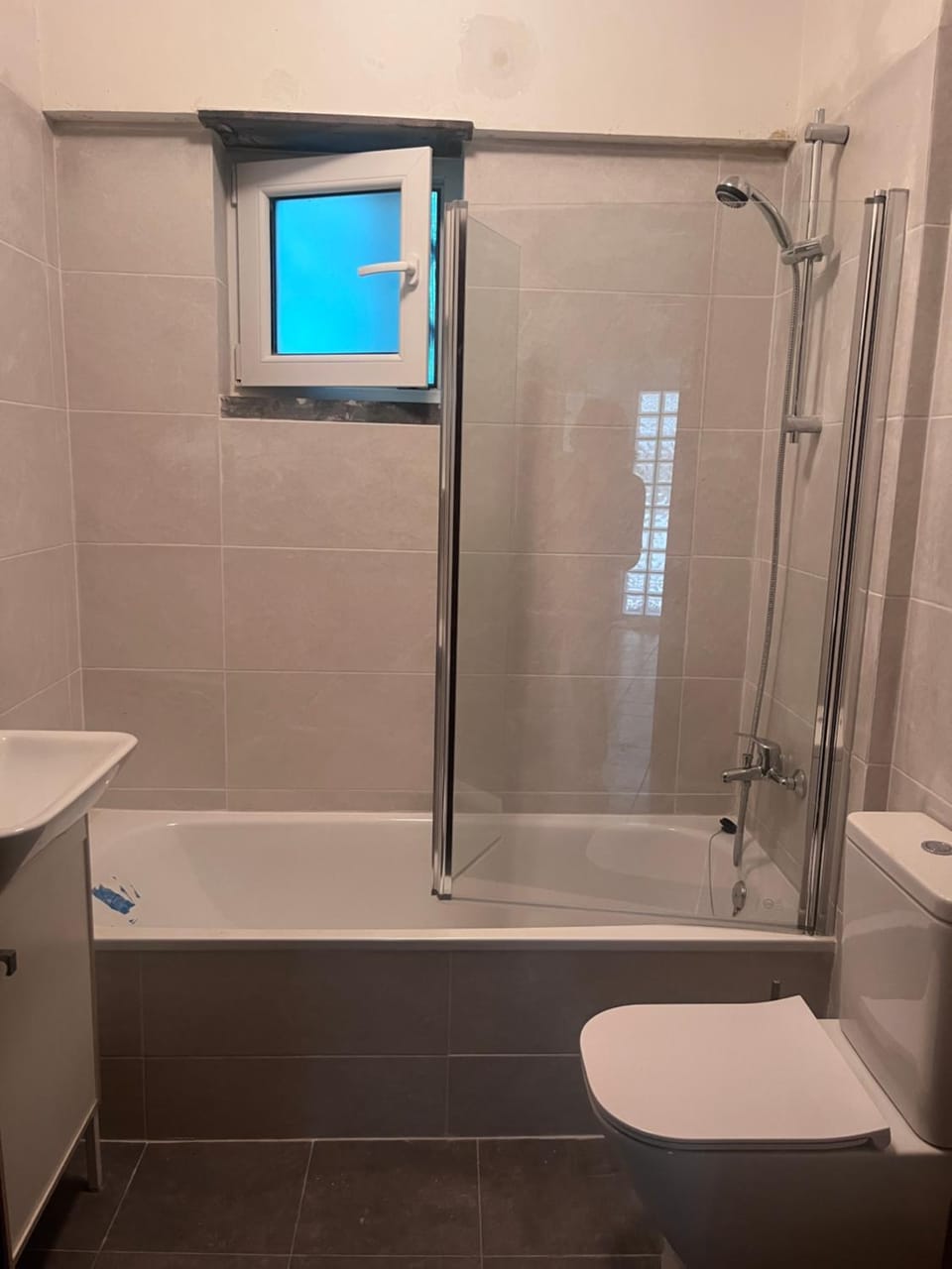 Shower, Toilet, Bathroom