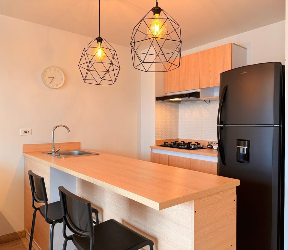 Kitchen or kitchenette, Dining area, pet friendly, stove