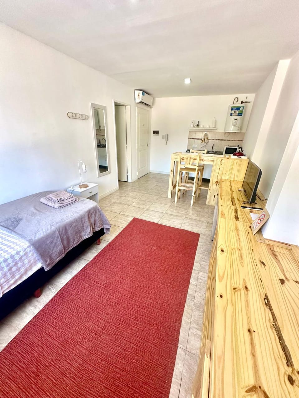 Photo of the whole room
